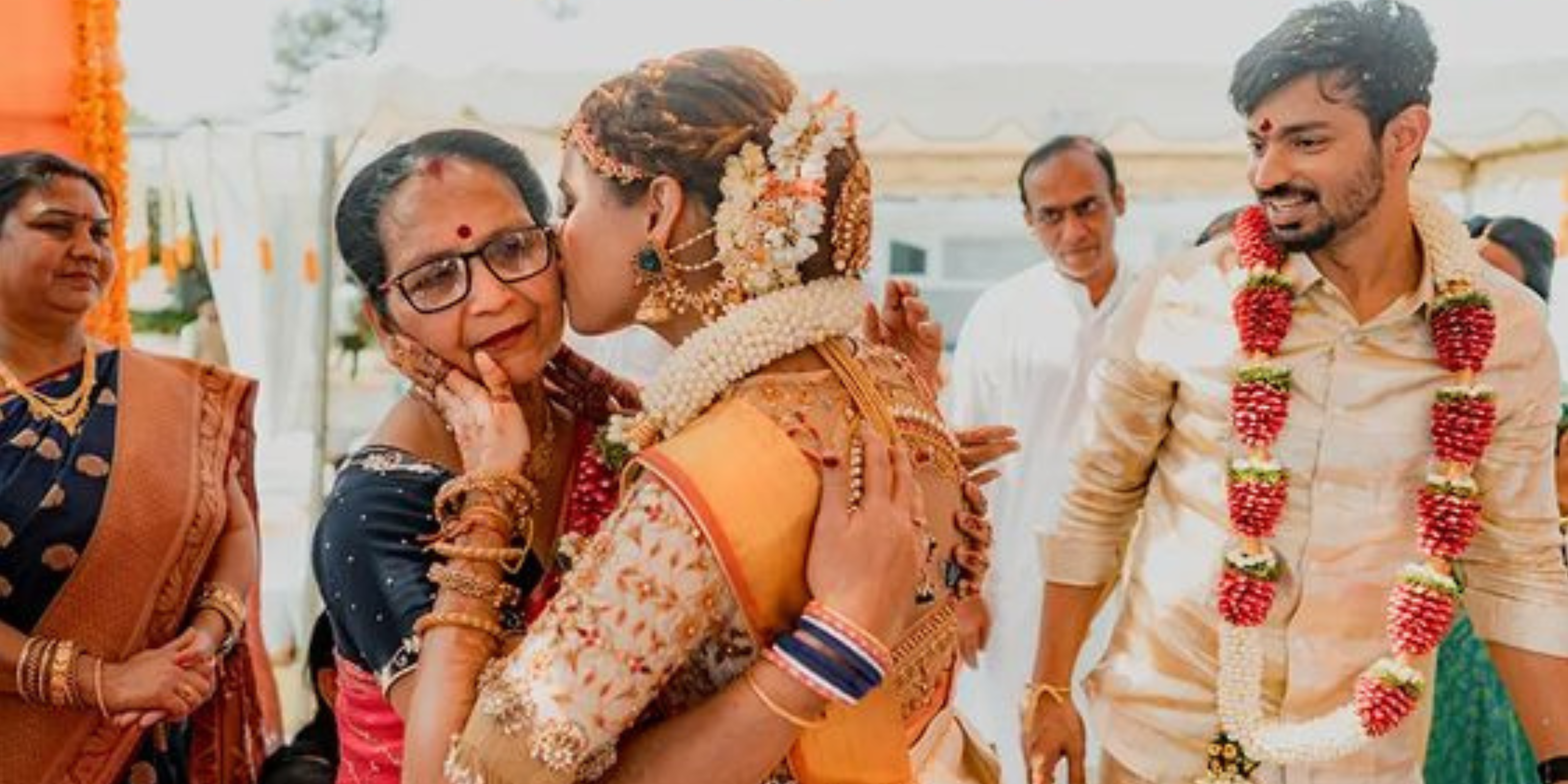 Covid19 - 9 steps Charan & Meghna followed to have a Beautiful & Intimate  (Home) Wedding - Best Candid Wedding Photographer | Bengaluru - ​​​​The  Third Eye Photography